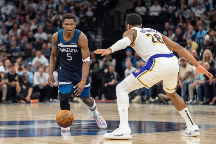 NBA直播-用实力击碎质疑：哈利伯顿的关键先生成长之路